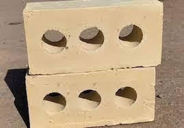 فروش انواع آجر سه سوراخ – سه گل – کرمان